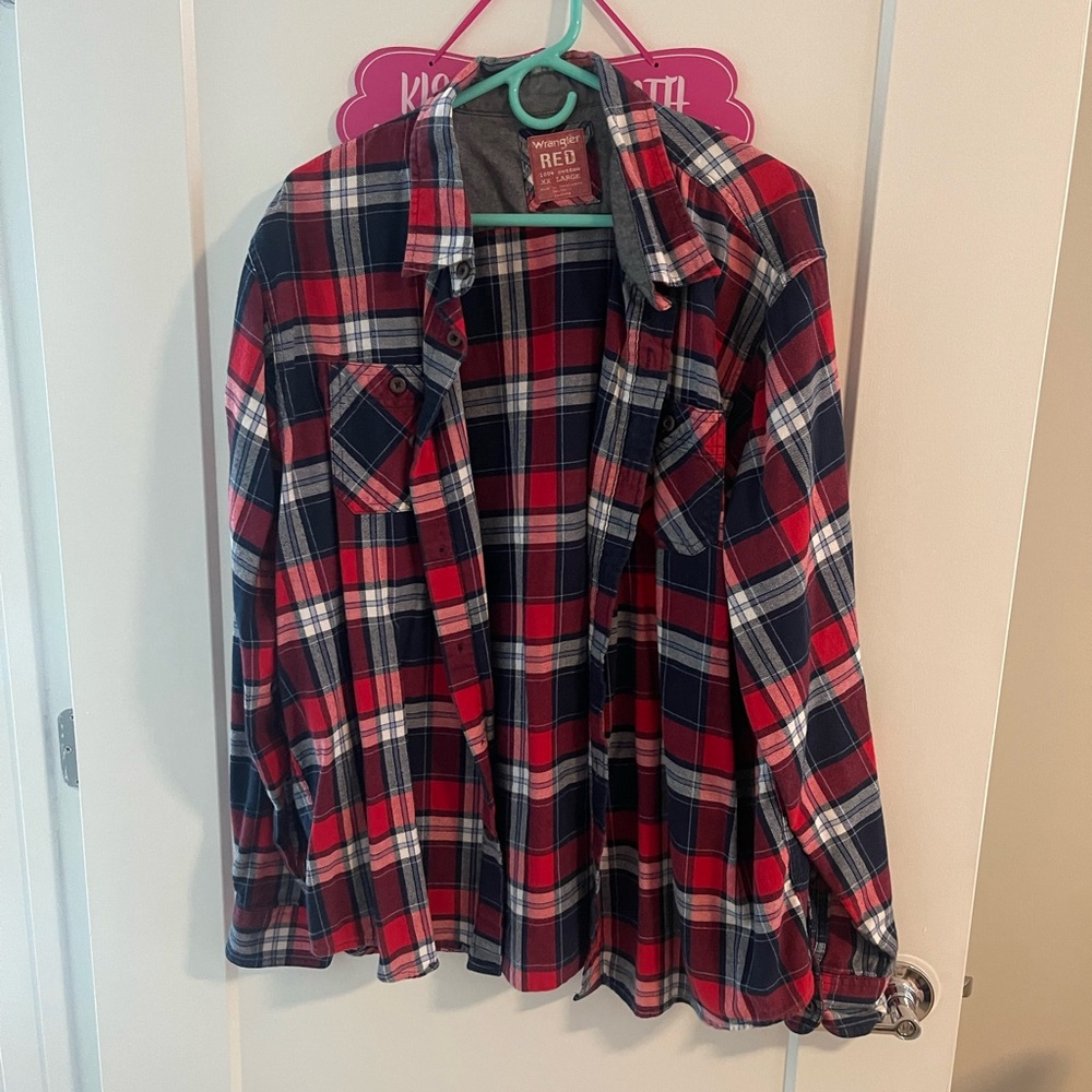 Wrangler Plaid Flannel Button up Shirt